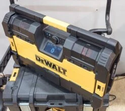 DeWalt DWST1-75659 10.8-18V Li-Ion Accu Bouwradio Met Oplaadfunctie - DAB+ - Bluetooth - Werkt Op Netstroom & Accu - DWST1-75659-QW -DeWALT ff044fcfe64a1ef2770d2a95242093d7